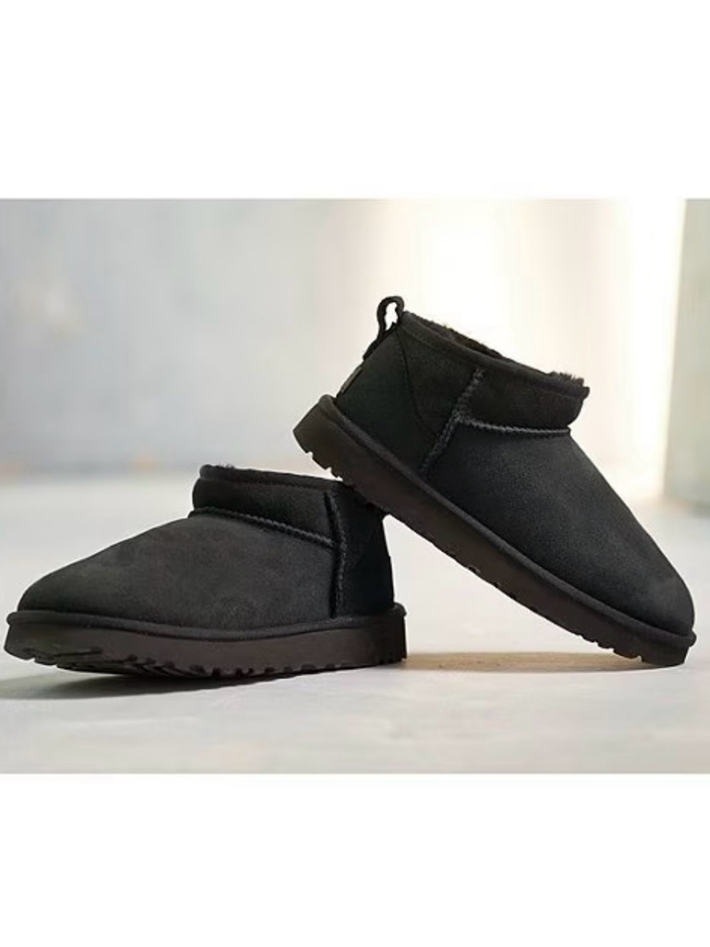 NIB UGG CLASSIC ULTRA MINI SHEEPSKIN PLUSH 88276 BLACK WOMENS SIZE 10 - Picture 3 of 17